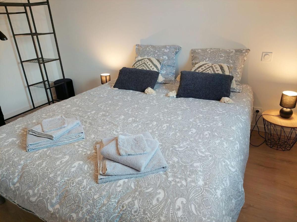 Single Storey Holiday Home In Cléder 외부 사진