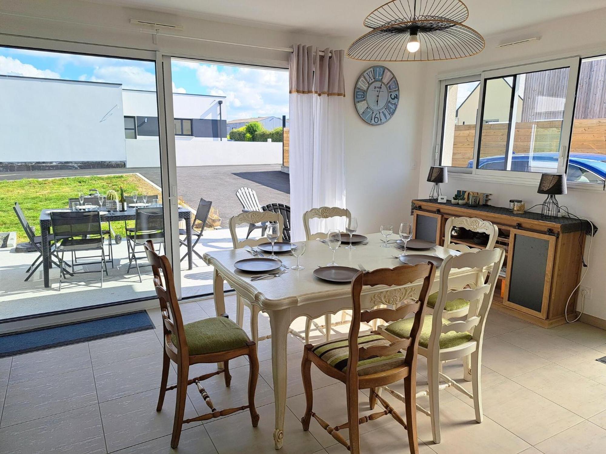 Single Storey Holiday Home In Cléder 외부 사진