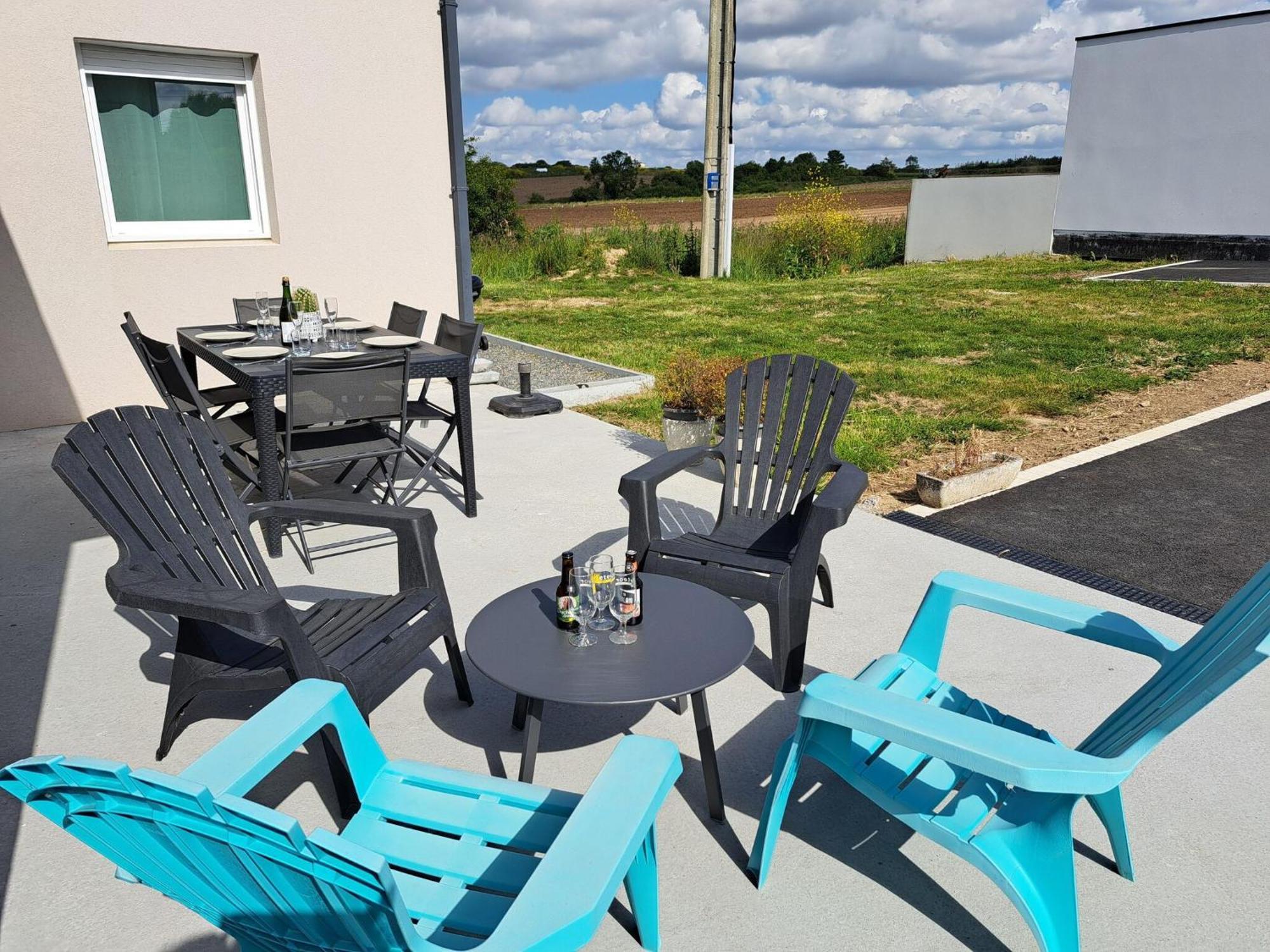 Single Storey Holiday Home In Cléder 외부 사진